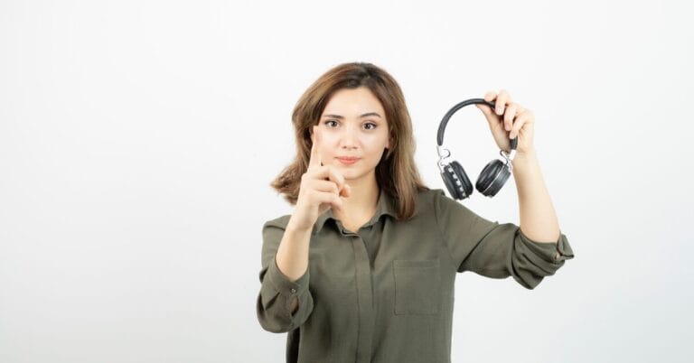 How to Choose the Right Headphones for Your Lifestyle and Needs?